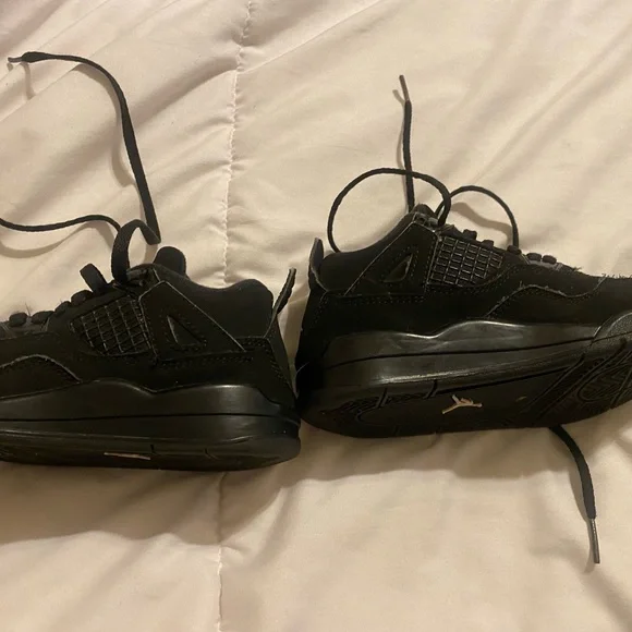 Nike air jordan 4 retro black cat